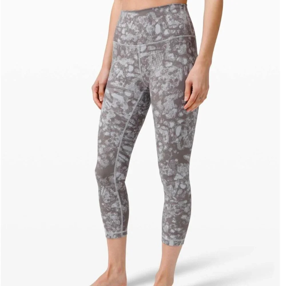 LULULEMON Wunder Under High-Rise Crop 23" *Full-On  Luxtreme Gray Size 4